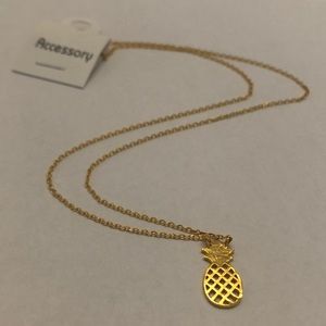 Delicate Gold Pineapple necklace NWT